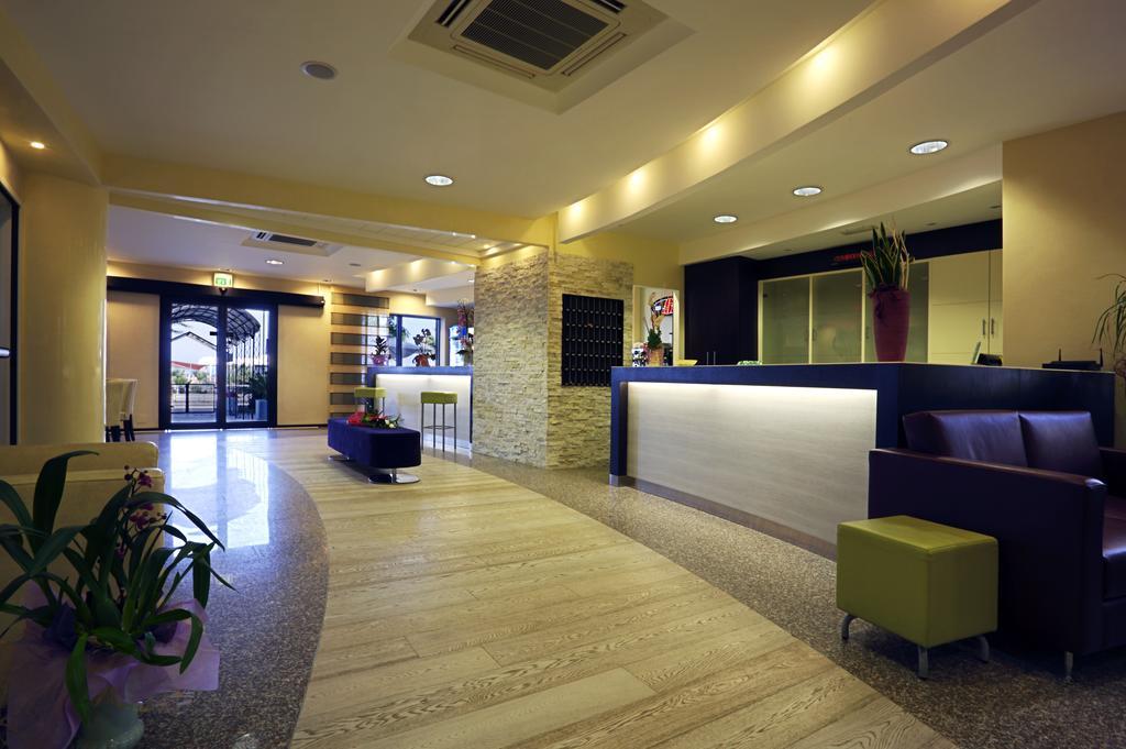 Hotel Gardenia Rimini Exterior photo